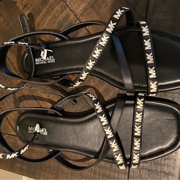 Black Michael Kors dress sandal - Picture 2 of 3